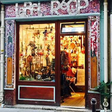 LaBeL RéCuP’ store front.