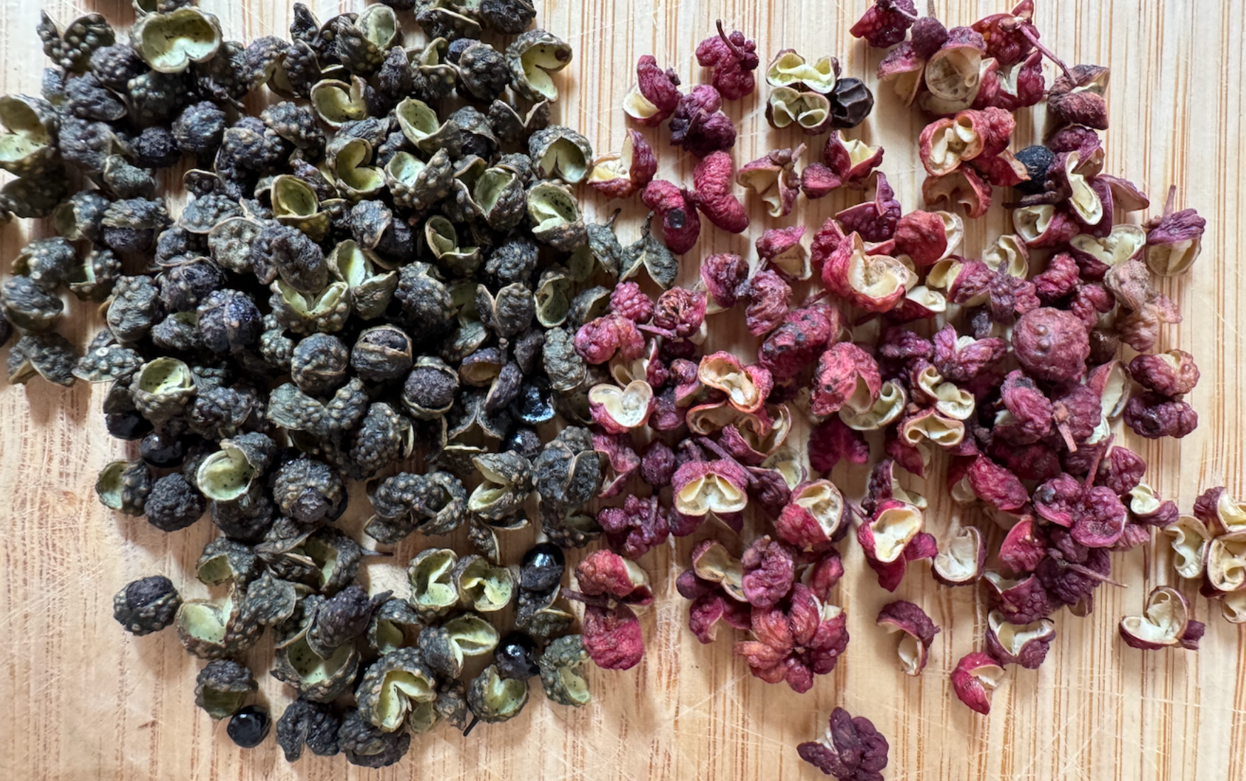 Green and red Sichuan peppercorns come from different species.